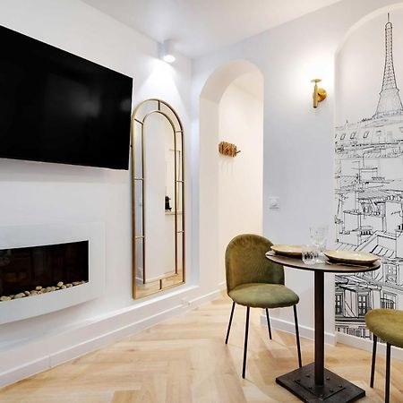 Cozy Studio In The Vibrant Heart Of Paris Daire Dış mekan fotoğraf